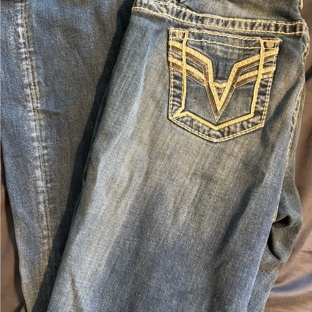 Vigoss Women's Blue Jeans with Contrasting Pocket Stitching